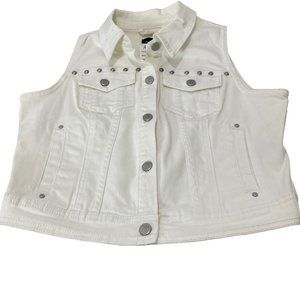 (4-126) NWT DKNY White Denim Jean Vest w/Hobnails